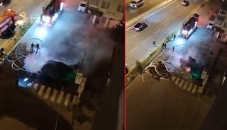 Elektrikli ara&ccedil; bomba gibi patladı! O anlar kameraya saniye saniye yansıdı