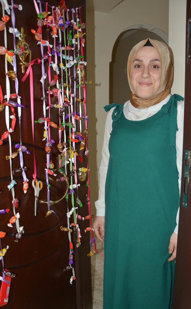 &Uuml;niversite &ouml;ğrencisi bulduğu y&ouml;ntemle &ccedil;ocukları sevindirdi 2