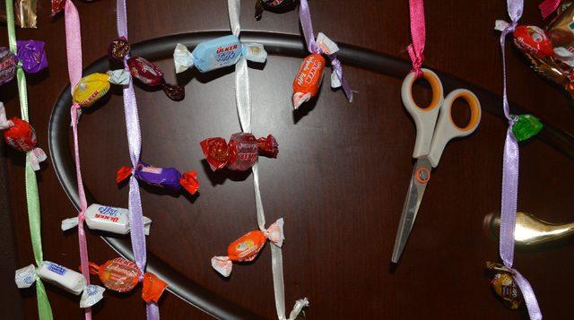 &Uuml;niversite &ouml;ğrencisi bulduğu y&ouml;ntemle &ccedil;ocukları sevindirdi 3