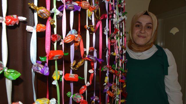 Üniversite öğrencisi bulduğu yöntemle çocukları sevindirdi