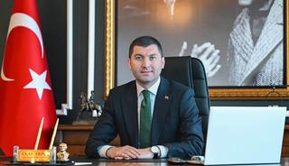 Belediye başkanı, meclis &uuml;yeleriyle beraber istifa etti!