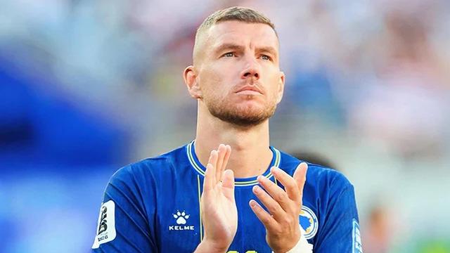 Fenerbahçe'nin eski yıldızı Edin Dzeko futbola doymadı! İşte atacağı sürpriz imza...