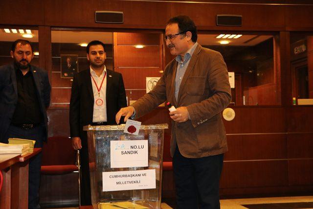 Kazakistan'da Türk seçmenlerin oy kullanma süreci sona erdi