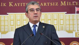 200'&uuml;n &uuml;zerinde belediye başkanı CHP'den istifa etti; Yeni Parti&rsquo;ye katılıyorlar