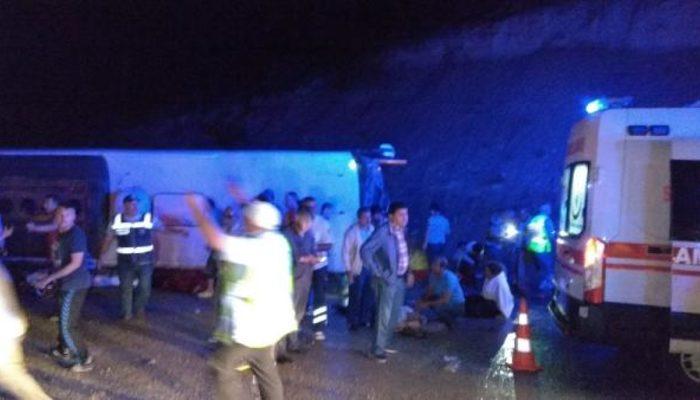 Karaman-Mut Karayolu'nda yolcu otobüsü devrildi: 3 ölü, çok sayıda yaralı
