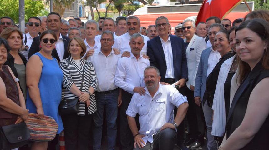 Balıkesir CHP'de toplu istifa! İl Başkanı, 20 il&ccedil;e başkanı ve 12 belediye başkanı Yeni Parti'ye ge&ccedil;ti