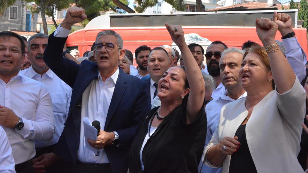 Balıkesir CHP de toplu istifa! İl Başkanı, 20 il&ccedil;e başkanı ve 12 belediye başkanı Yeni Parti ye ge&ccedil;ti 1