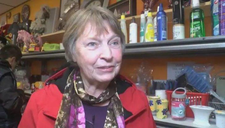 2 liraya kulak temizleme çubuğu aldı, içinden çıkanları görünce gözlerine inanamadı G2