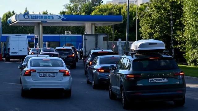 Rusya'da akaryakıt krizi büyüyor mu? Hükümetten yeni açıklama