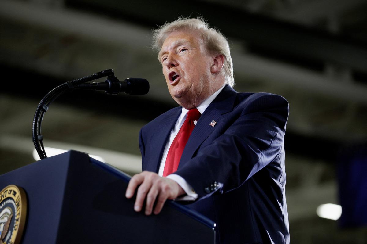 Trump tan İran a yeni tehdit: "&Ccedil;ok sert vuracağız" 1