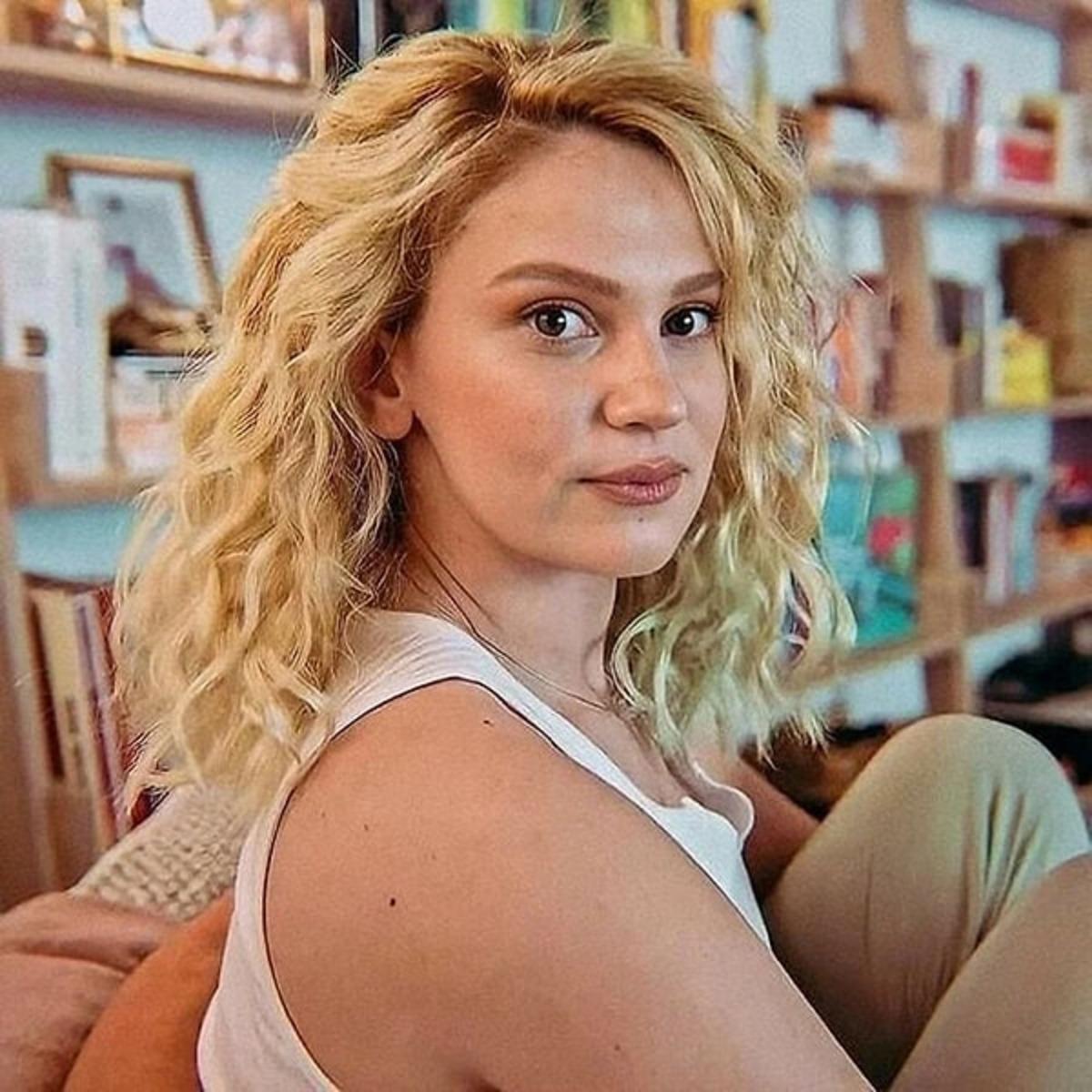 AHBAP soruşturmasında Berna La&ccedil;in, Eda Ece, Farah Zeynep Abdullah, İrem Helvacıoğlu ve Kerem B&uuml;rsin ifadeye &ccedil;ağrıldı! 3