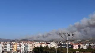 Çanakkale'deki orman yangınına müdahale sürüyor