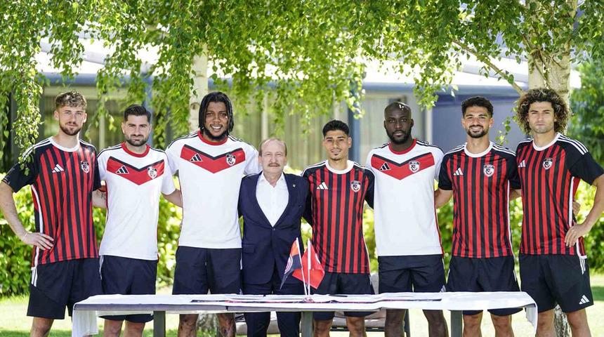 Yasağı kaldıran Gaziantep FK&rsquo;dan transfer şov: 7 transfer birden a&ccedil;ıklandı