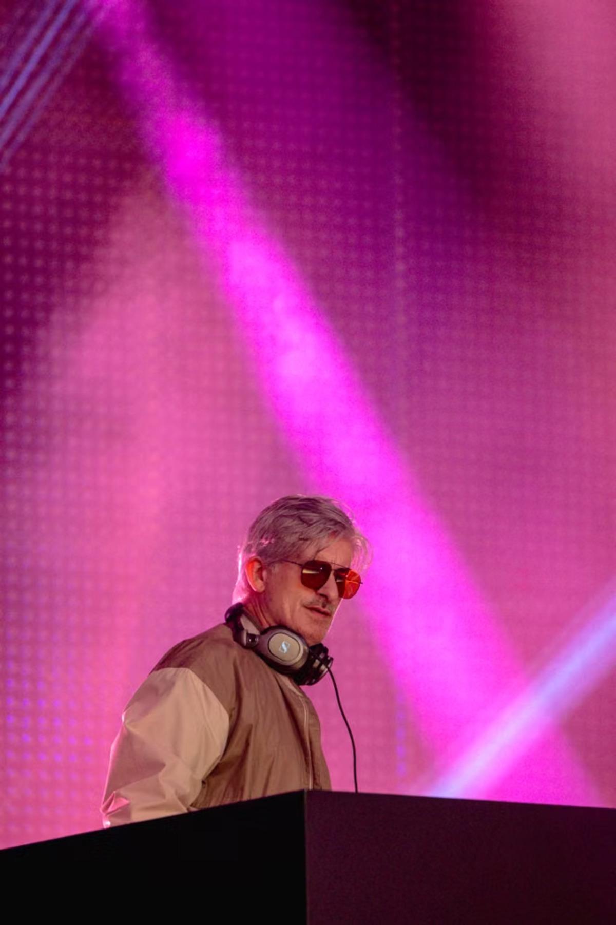Nigthcall şarkısıyla dünyaca tanınan DJ Kavinsky evinde ölü bulundu 2