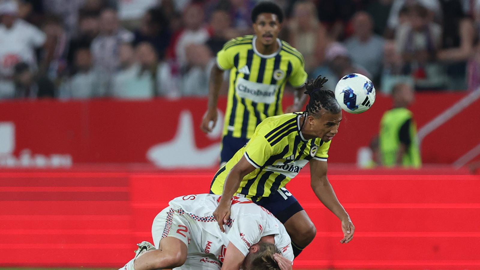 Fenerbahçe'nin tur kahramanı Nathan Ake! Performansıyla geceye damga vurdu