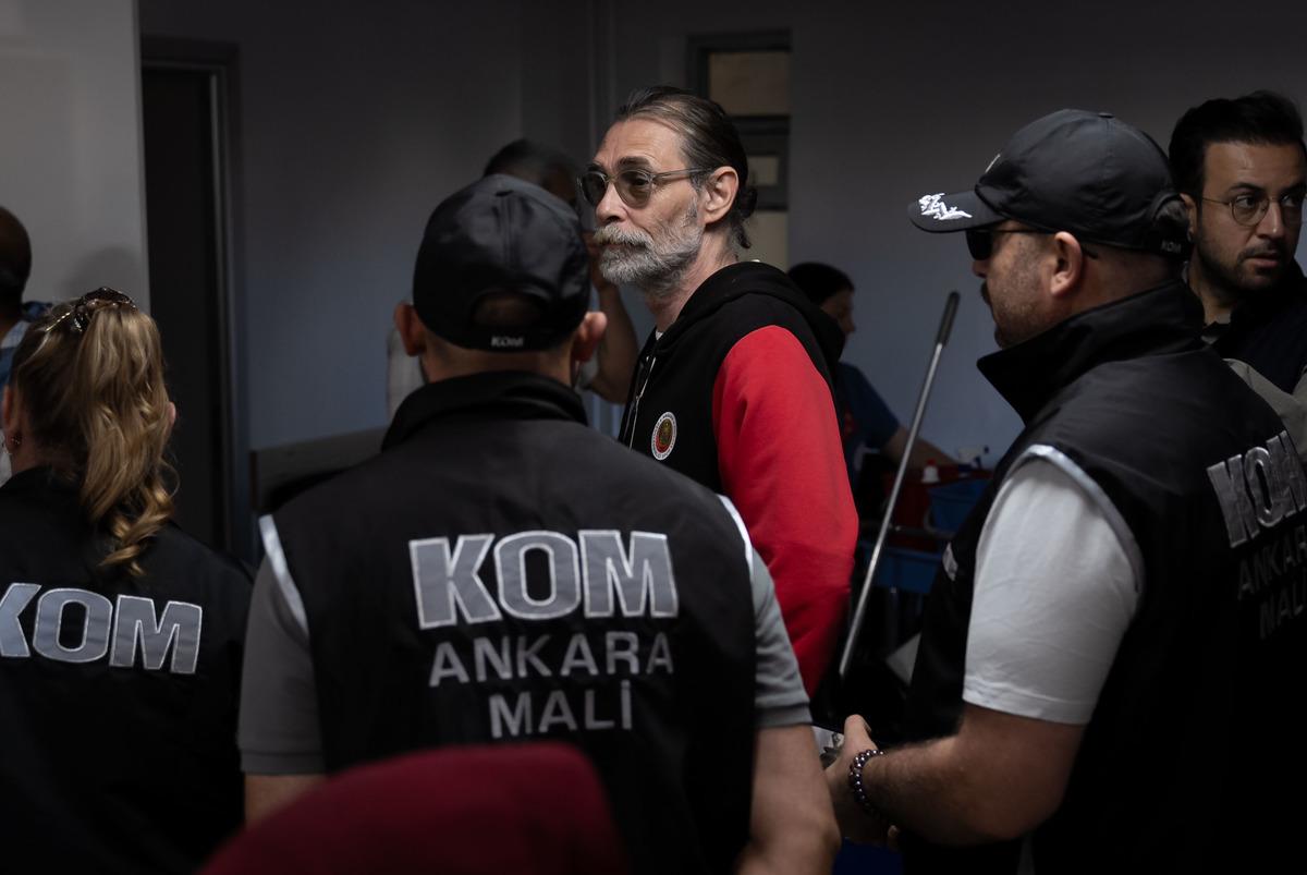 Son dakika! Erdal Beşik&ccedil;ioğlu tutuklandı! 1