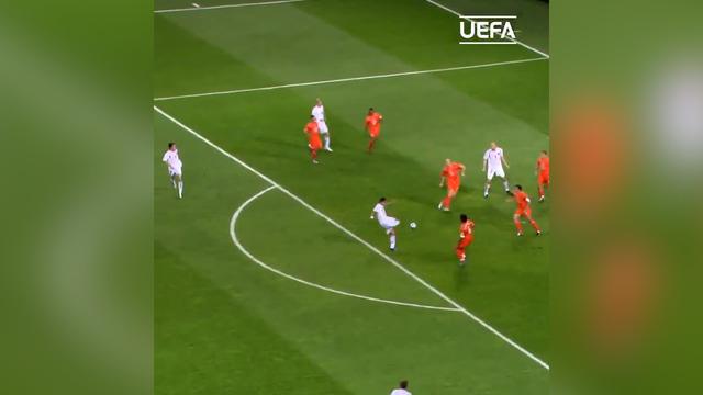 2 metrelik Koller enfes indiriyor, Baros harika bitiriyor... ⚽️