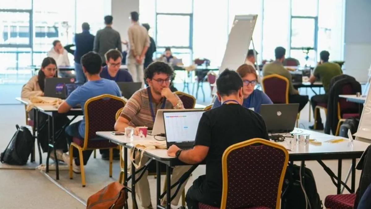&Uuml;niversitelerde yeni d&ouml;nem: &Ouml;ğrenciye 2 ek sınav, akademisyene 75 yaş yolu 4