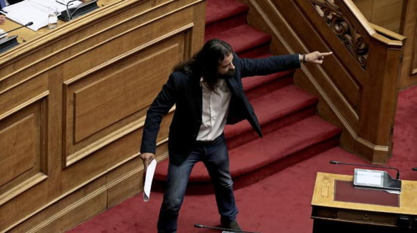 Yunanistan'da darbe çağrısında bulunan milletvekiline gözaltı