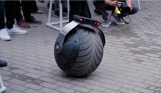 Tek tekerlekli g&uuml;venlik robotu tanıtıldı: 30 km/sa hıza &ccedil;ıkabiliyor
