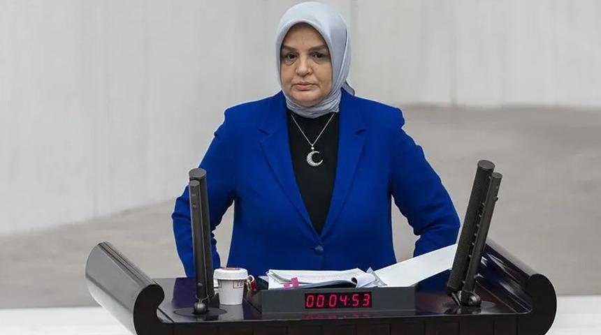 Zafer Partili Celtemen'in paylaşımına AK Partili Ayşe Keşir'den tepki: "Kadınları korkutarak siyaset yapma d&ouml;nemi bitti"
