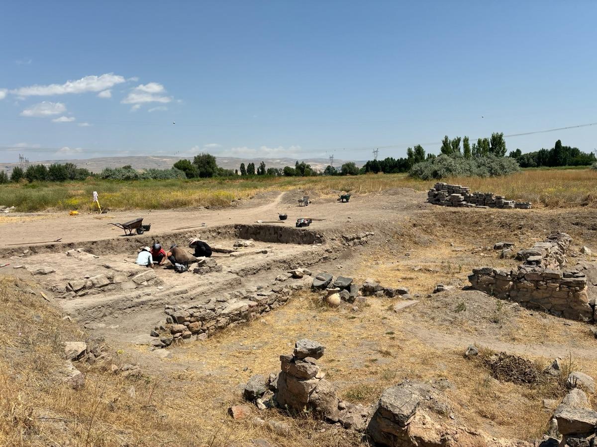 Fransa dan geldiler: Kayseri de 6 bin yıllık sosyal tesis ortaya çıktı 3