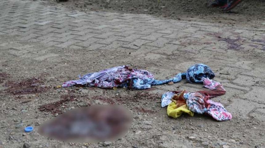 Diyarbakır'da korkunç olay! Sokak ortasında önce karısını katletti daha sonra kendisini bıçakladı!