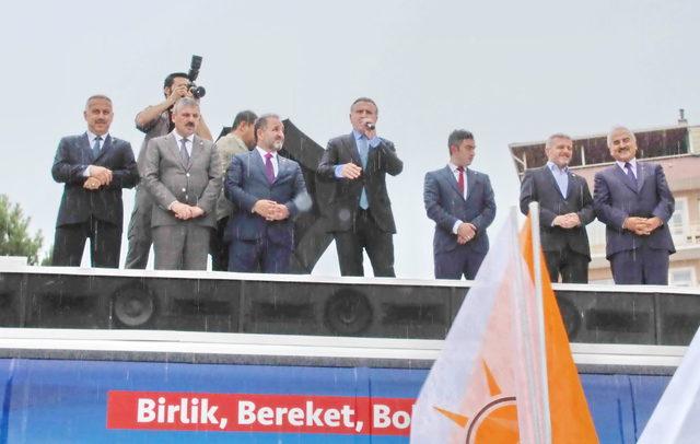 Bakan Bak: Aslan ortaya çıkınca çakallara kaçmak düşer