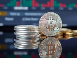 Alman devi BTC i&ccedil;in umutlu: 120 bin dolar i&ccedil;in tarih verdi