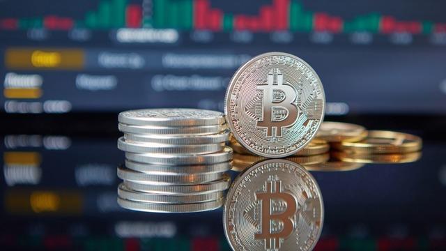 Alman devi BTC i&ccedil;in umutlu: 120 bin dolar i&ccedil;in tarih verdi