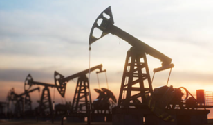 Brent petrol&uuml;n varili 83,10 dolardan işlem g&ouml;r&uuml;yor