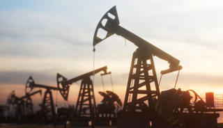 Brent petrol&uuml;n varili 83,10 dolardan işlem g&ouml;r&uuml;yor