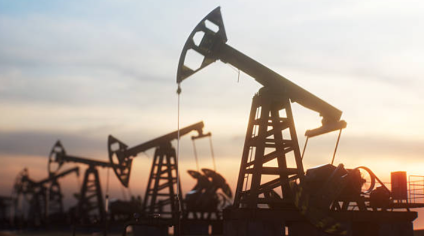 Brent petrol&uuml;n varili 83,10 dolardan işlem g&ouml;r&uuml;yor