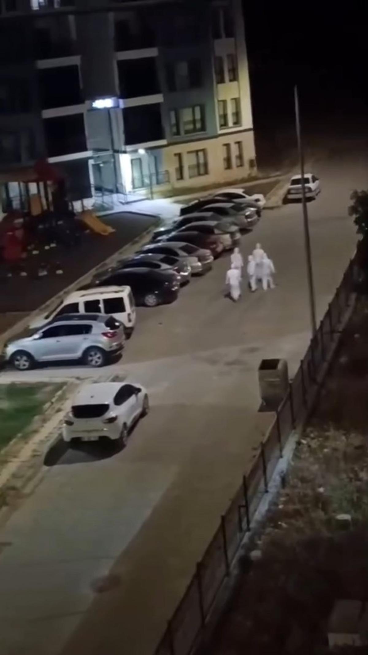 Gece saatlerinde ilginç görüntüler! Kahramanmaraş sokaklarında böyle gezdiler 2