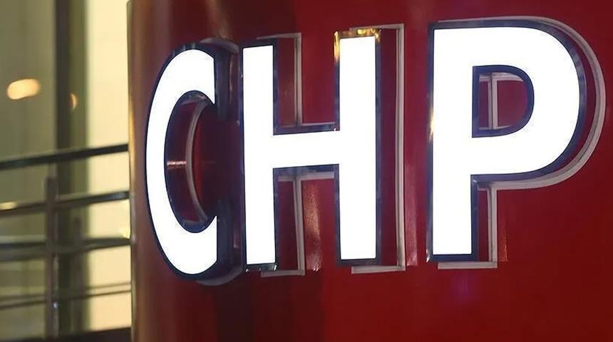Sosyal medyadan duyurdu! Ediz &Uuml;n CHP'ye geri d&ouml;nd&uuml;