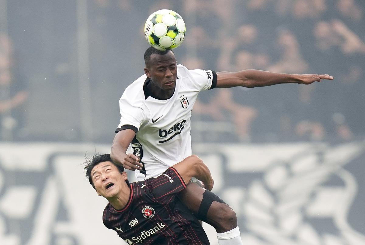 Beşiktaş UEFA Avrupa Ligi nde Midtjylland ı geçmeyi bildi 2