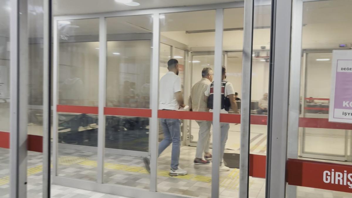 Cem Küçük gözaltına alındı! Görüntüler ortaya çıktı 4