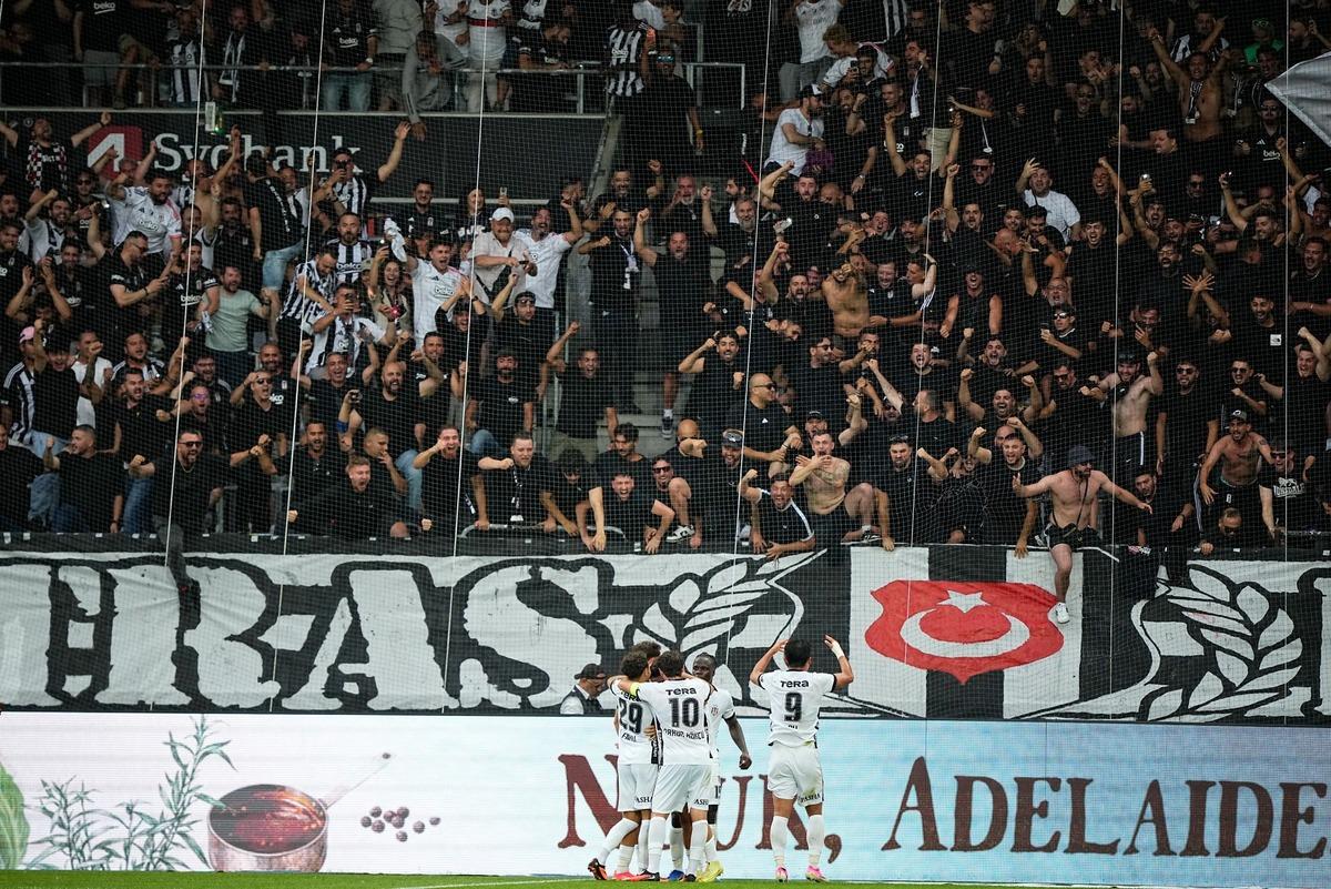 Beşiktaş Midtjylland ı ge&ccedil;ti! Italiano tarihe ge&ccedil;ti 4