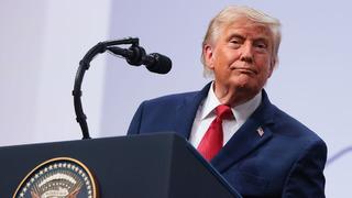 Trump, göçmen kamyon şoförlerinin yerine gazilerin istihdamını kolaylaştıran düzenlemeyi duyurdu