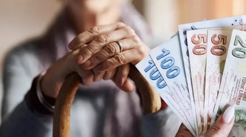 Resmi Gazete'de yayımlandı: En d&uuml;ş&uuml;k emekli aylığı 23 bin 522 TL