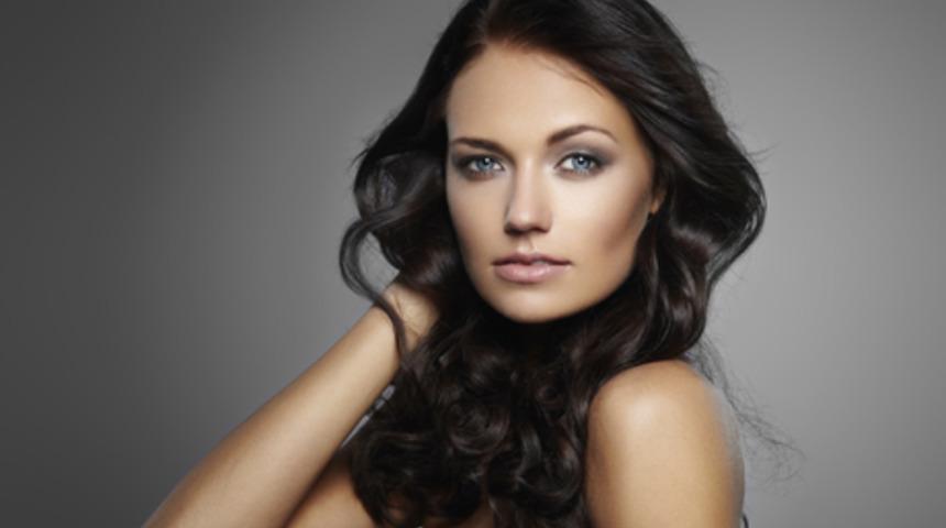 10 yaş gen&ccedil; g&ouml;steren makyaj t&uuml;yoları