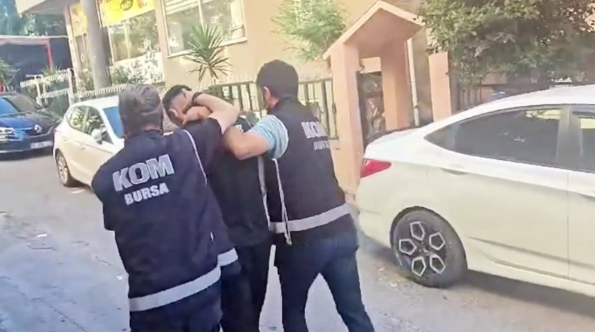 Son dakika | Sosyal medyadan tetik&ccedil;i topluyorlardı! 52 ilde dev operasyon: 216 ş&uuml;pheli yakalandı