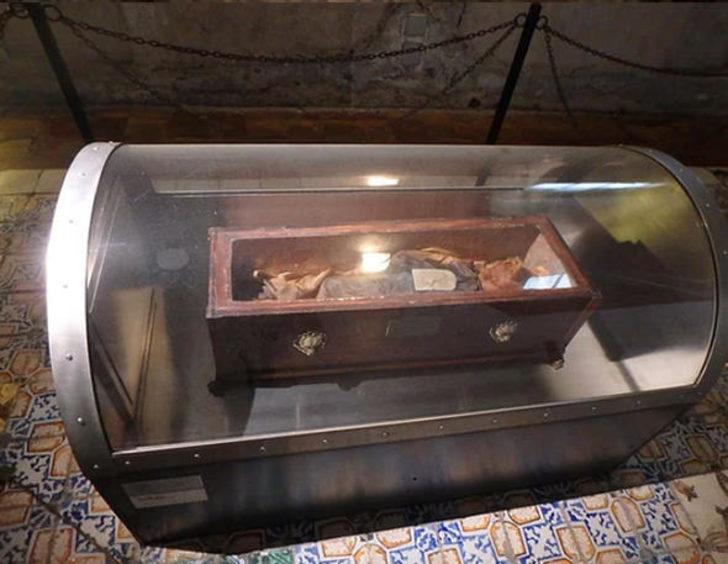 Mumya 100 yıl sonra gözlerini açtı! Bu iddia olay yarattı G3