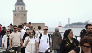 T&uuml;rkiye'nin turizm geliri yılın ikinci &ccedil;eyreğinde yıllık bazda y&uuml;zde 2,6 azaldı