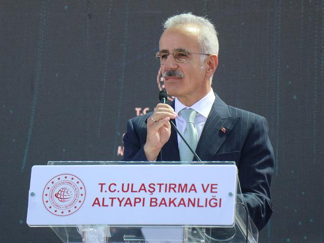 Bakan Uraloğlu: "2071'leri planlayan bir T&uuml;rkiye'ye geldik"