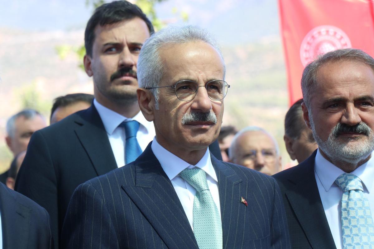 Bakan Uraloğlu: "2071 leri planlayan bir T&uuml;rkiye ye geldik" 2