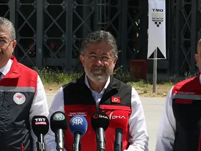  Bakan Yumaklı: Tarımsal hasılat 83,2 milyar dolar ile tarihinin en y&uuml;ksek rakamına &ccedil;ıktı