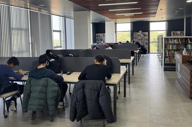 Manisa’nın bilgi üssü 490 bin ziyaretçiyi ağırladı 6