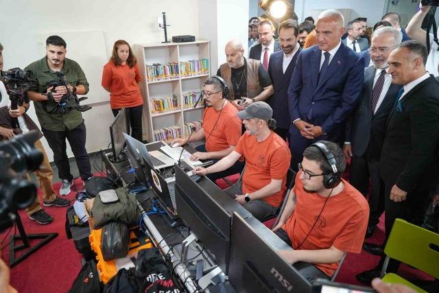Manisa’nın bilgi üssü 490 bin ziyaretçiyi ağırladı 1