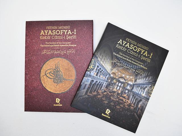 O eser g&ouml;n&uuml;lleri &ldquo;M&Uuml;H&Uuml;R&rdquo;ledi! Ayasofya Yankısı!